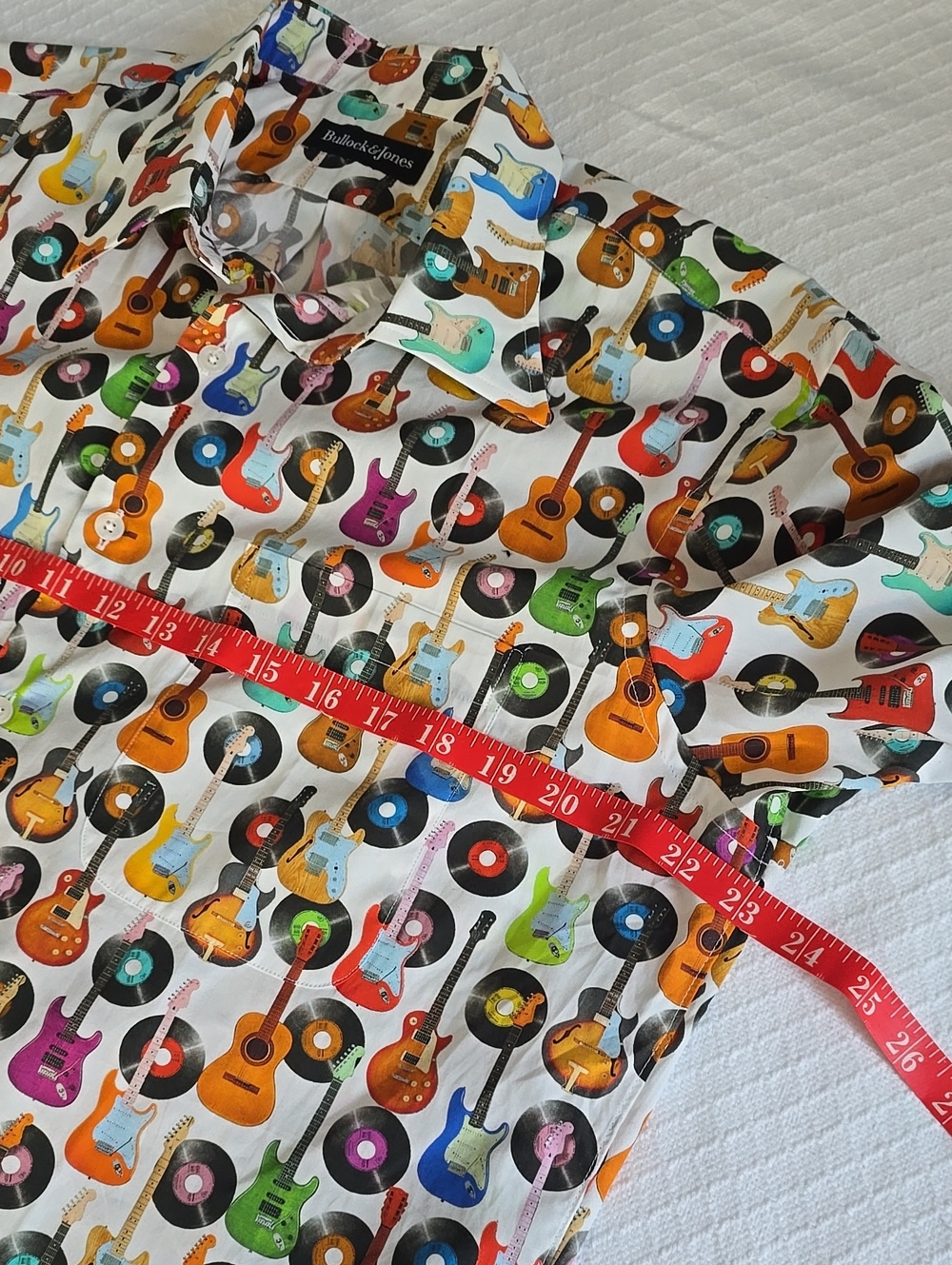 🎸💥Bullock & Jones Guitar Vinyl Record Print Shirt M Made in USA